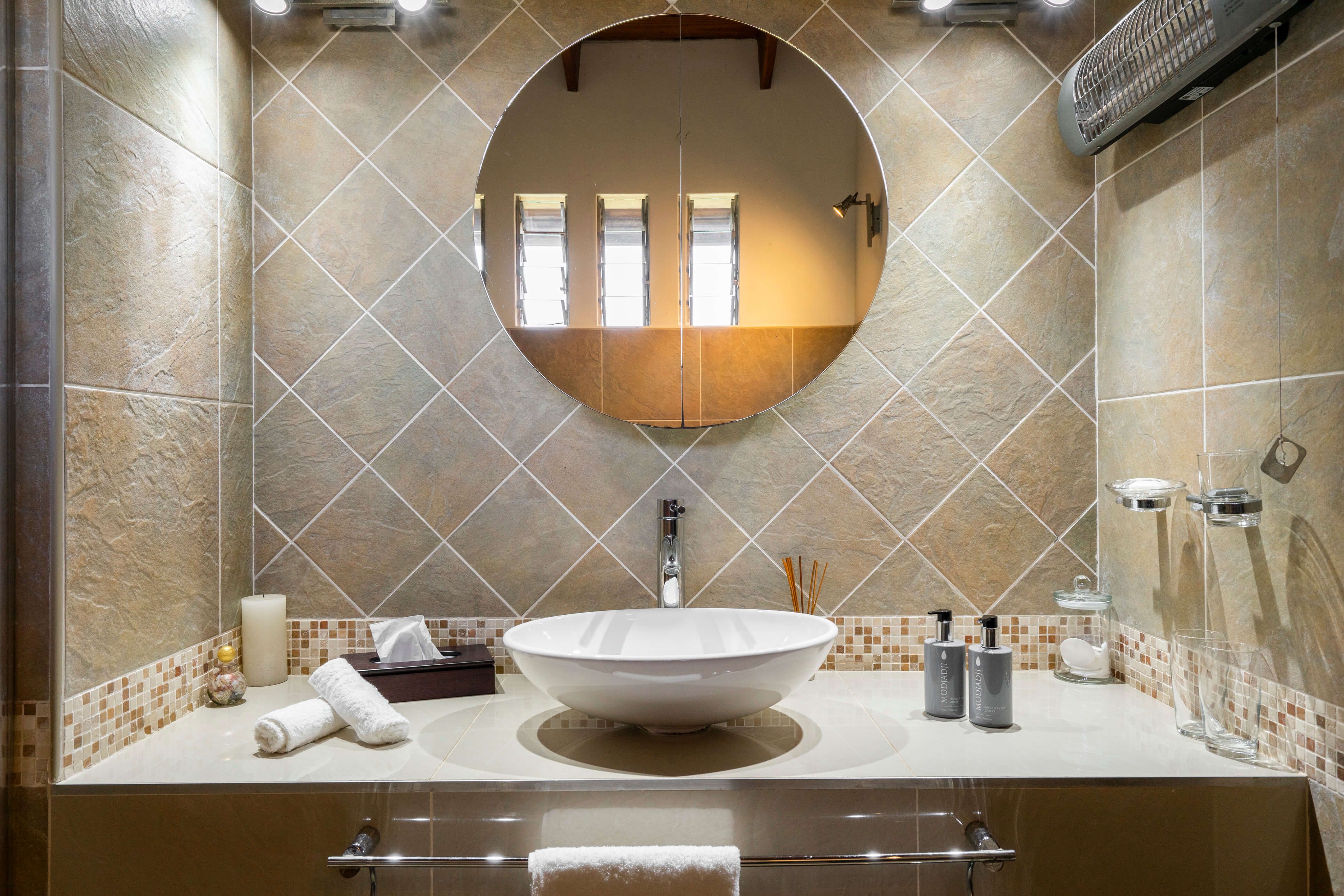 Gold Room Basin