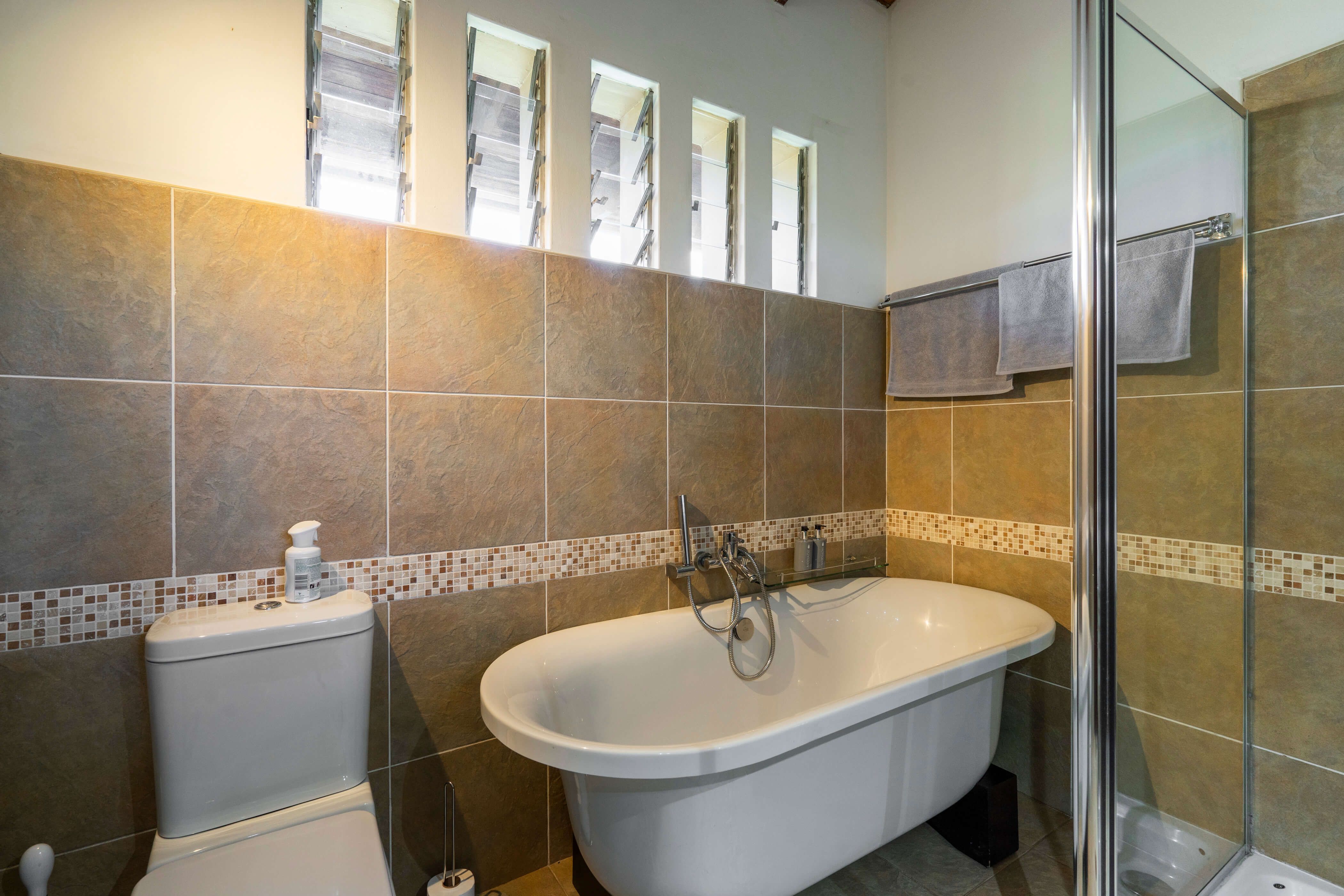 Gold Room Bath